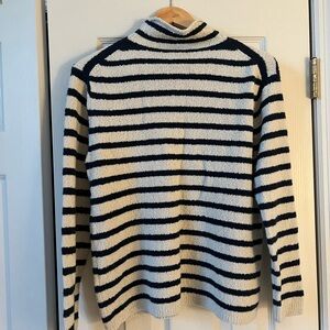 J.Crew mock turtleneck lightweight sweater in size Medium. Very good condition.
